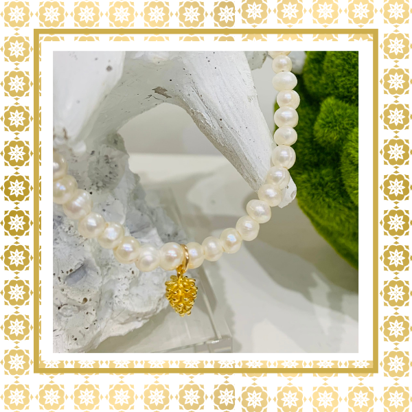 The Golden Pinecone Pearl Necklace